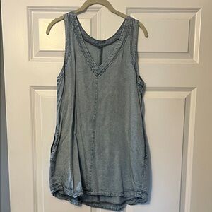 Casual Light Blue V-Neck Tank Top